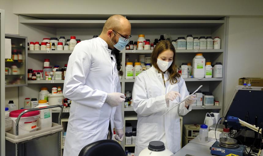 researcher12